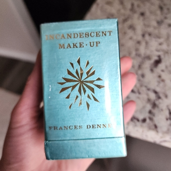 FRANCES DENNEY x VINTAGE 40s NEW makeup sealed new in box - for display - Picture 2 of 10